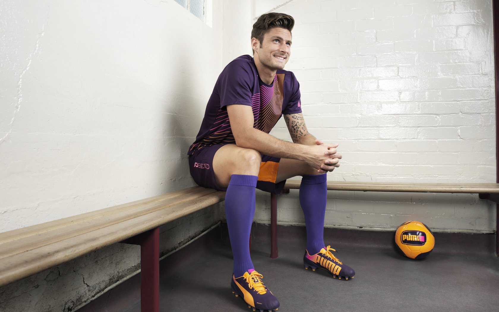 开云入口-英超边路传中战术革新对进球效率的影响分析，英超技术特点